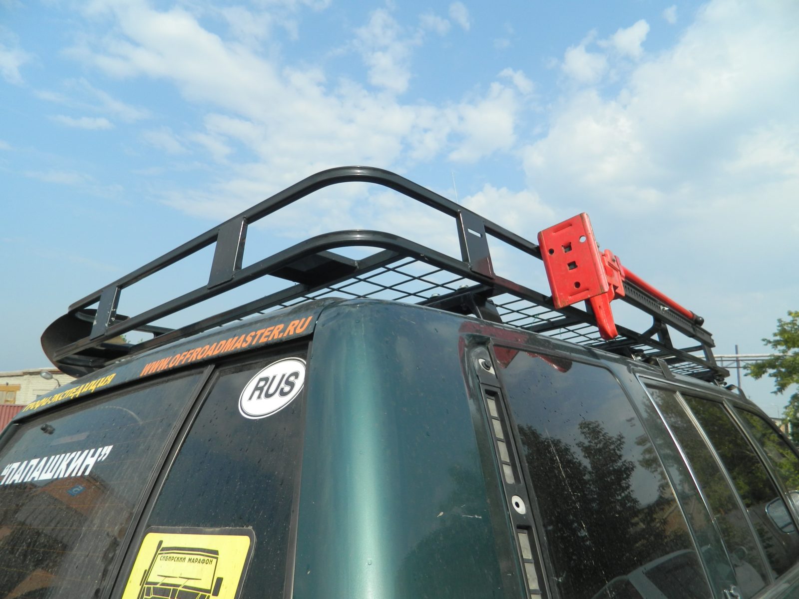 Крепление рейлинга на исузу бигхорн. Багажник бигхорн. Багажник бигхорн. Багажник бигхорн. Isuzu bighorn багажник.