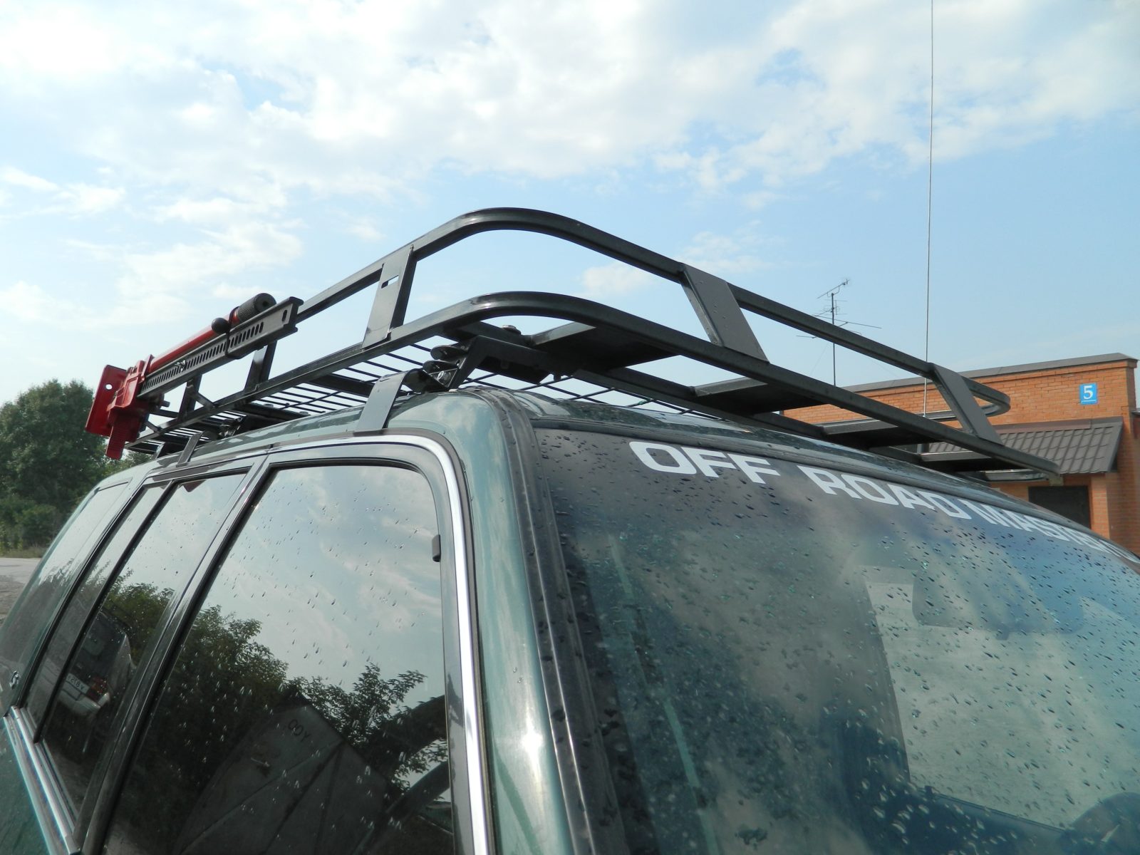 Багажник на крышу isuzu bighorn. 1. Исудзу бигхорн с багажником на крыше. Рейлинги опель монтерей. Багажник бигхорн.